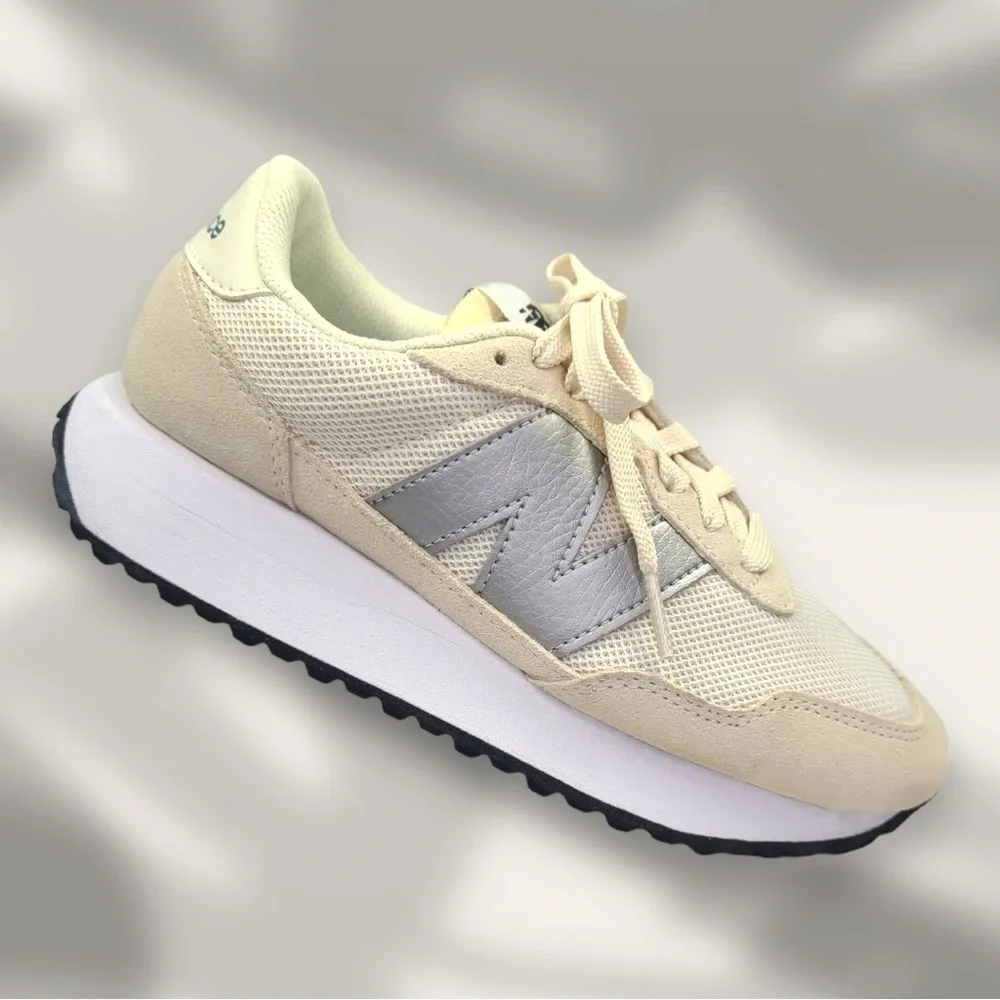 Wmns New Balance 237 trainers in off white color Size 6 - Picture 4 of 8